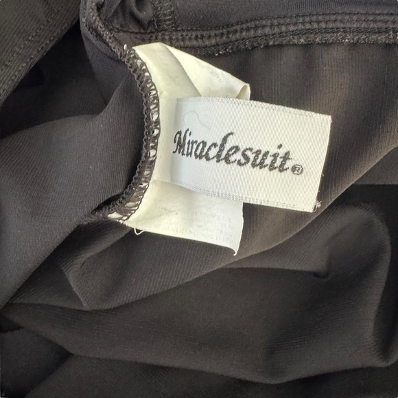 Miraclesuit - Black One-Piece Draped Neckline Swimsuit Sz XL - Picture 5 of 7